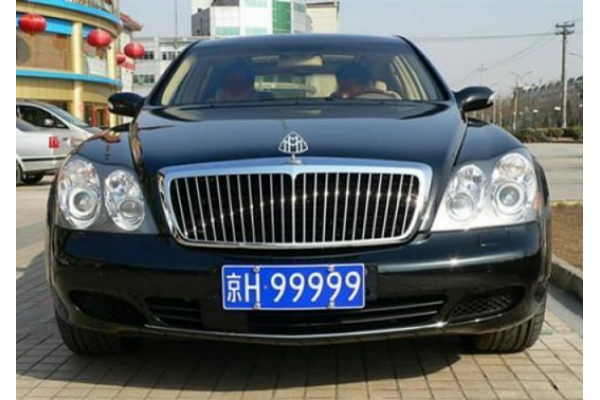 北京公司車牌可以轉讓給另一個公司嗎-a公司的車和車牌可以一起轉讓給b公司嗎？車牌也可以跟到b公司嗎？